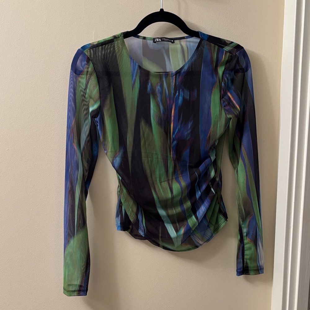 NWOT Zara mesh top | size M